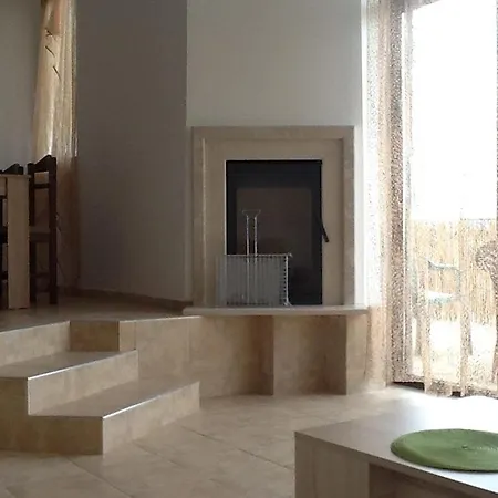Sunny Hill Holiday