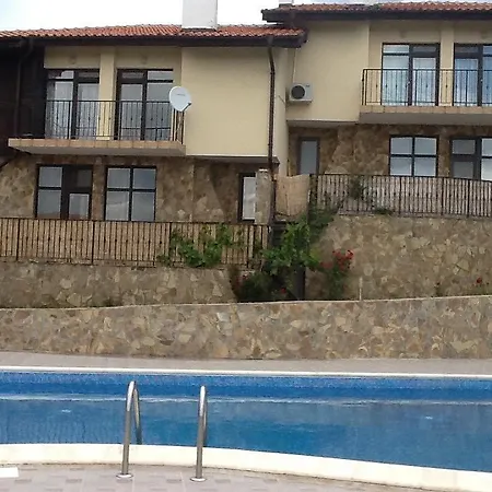 בית נופש Sunny Hill Holiday *