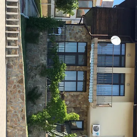 Sunny Hill Holiday קושריצה