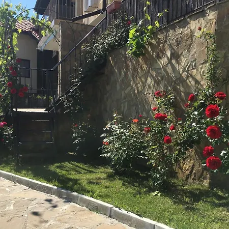 Sunny Hill Holiday בית נופש